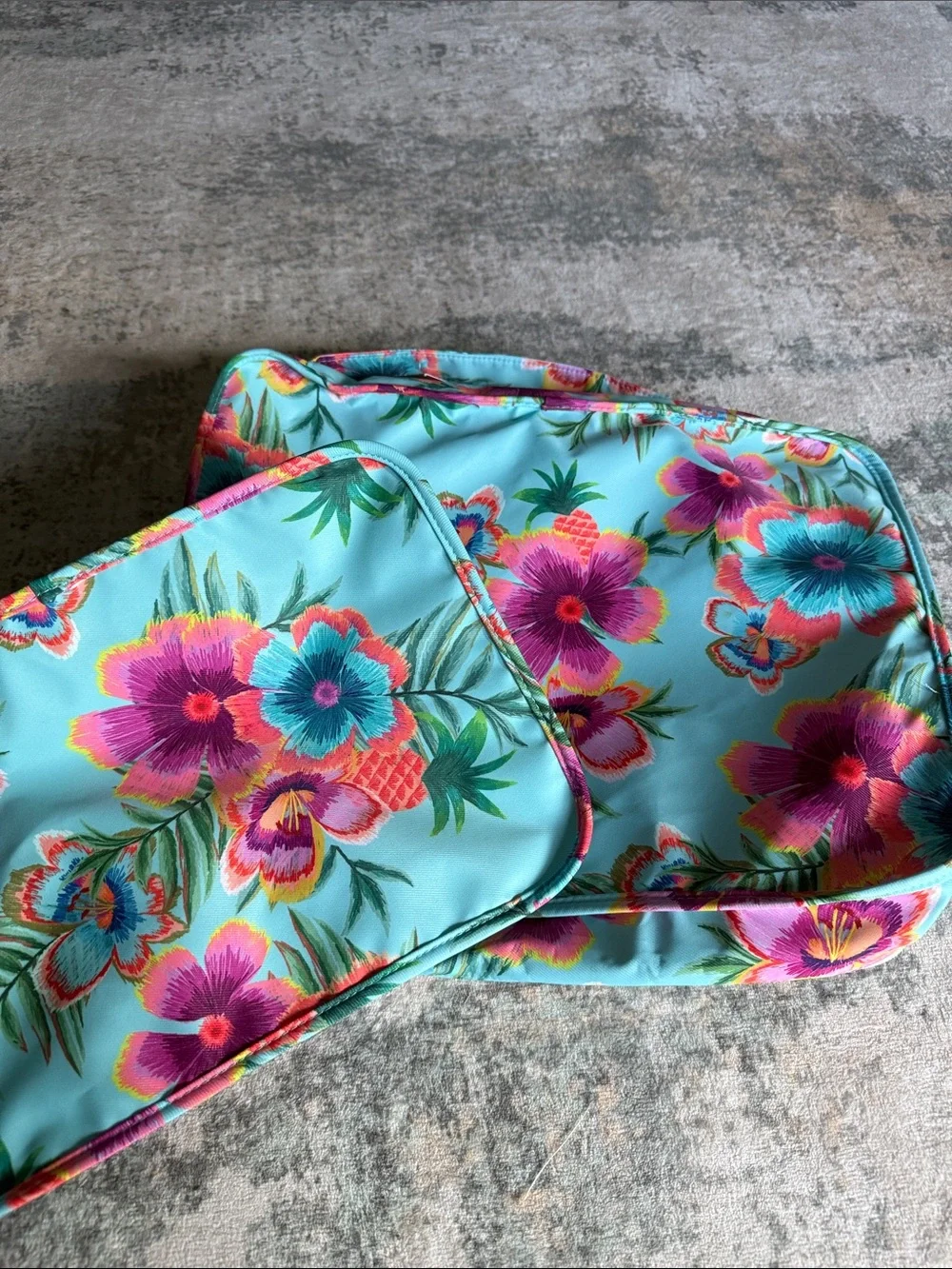 PQ Swim Floral Mesh Packing Cubes, Set of 2 - Turquoise, Pink, Green